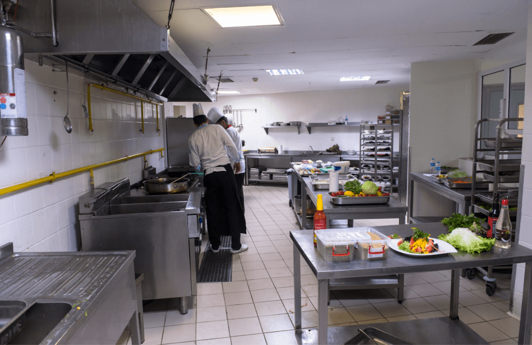 liz a. - food, nutrition, & catering director --... The Role of a Healthcare Catering Officers | 3Q Recruitment