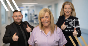 3Q Recruitment Healthcare Assistant speaking with a care manager in an Irish healthcare setting, reflecting supportive and compliant temporary staffing.Experienced Addiction Nurse working in Dublin