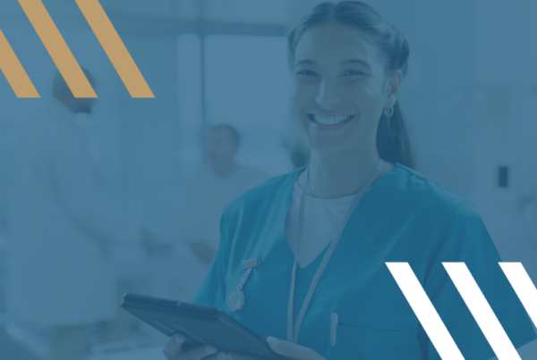 Why Employee Wellbeing Improves Retention in Healthcare 4 Healthcare Employee Wellbeing demonstrated by a team of healthcare professionals working together in a supportive clinical environment.